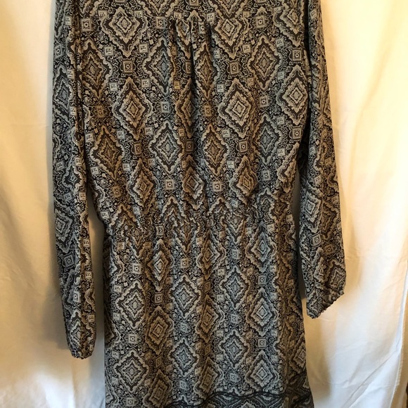 Black, white and gray print Gap dress - Picture 6 of 6